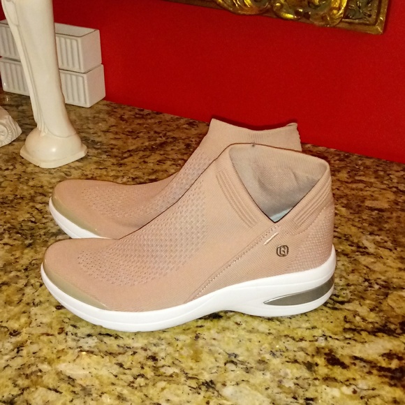 bzees romance bootie